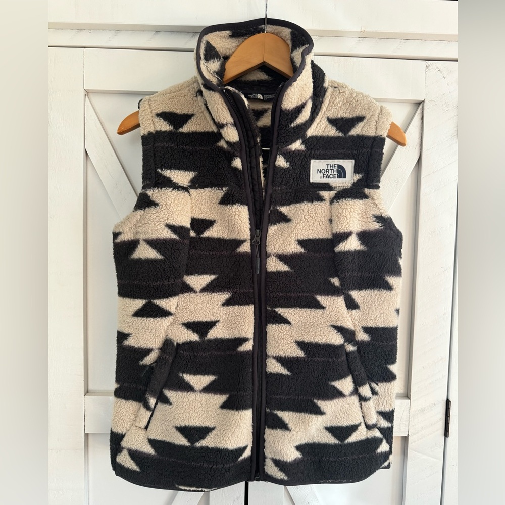 THE NORTH FACE Fleece Vest EUC. Women’s size small.